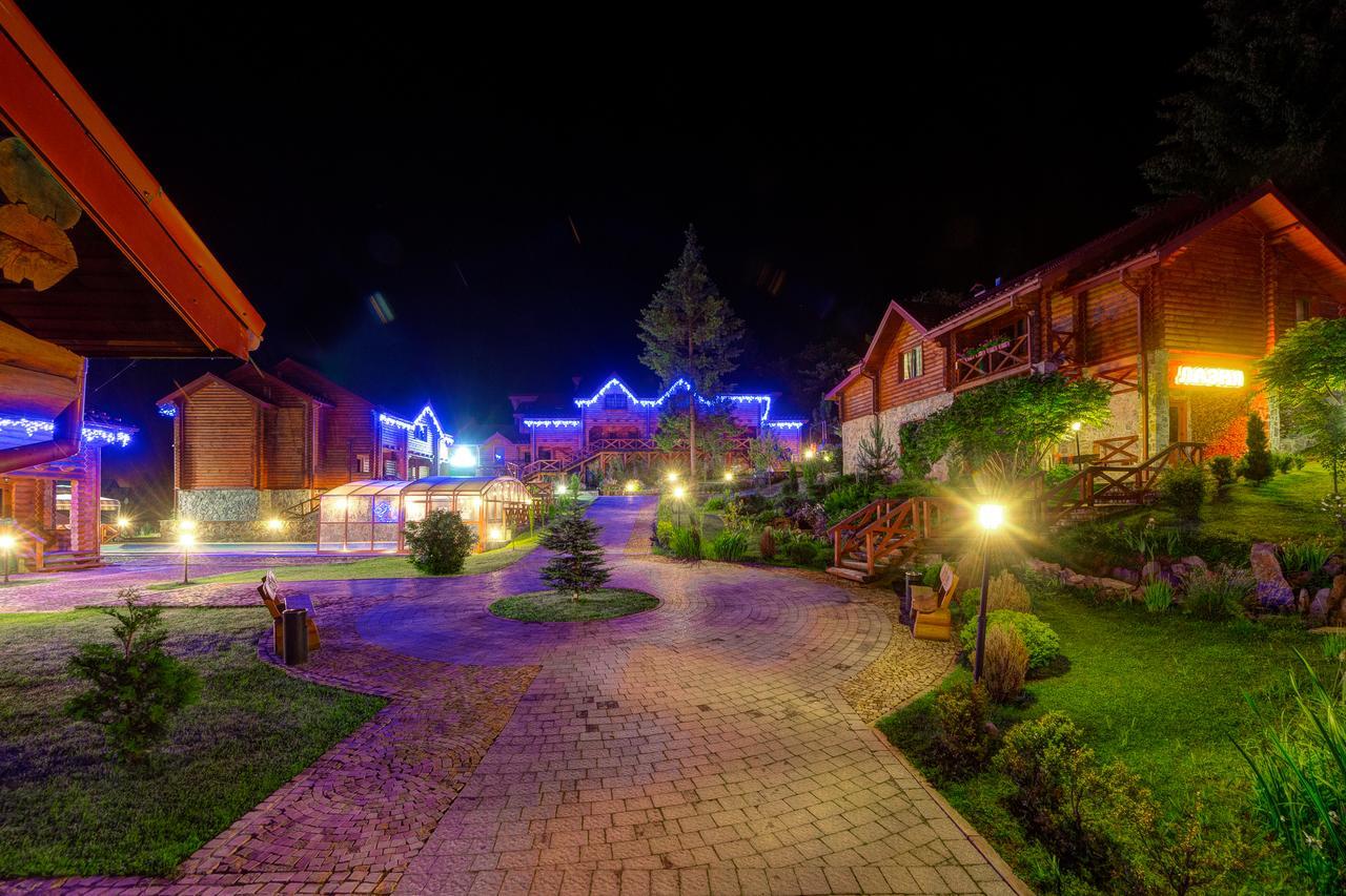 Slovyanka Hotel Slavske Bagian luar foto