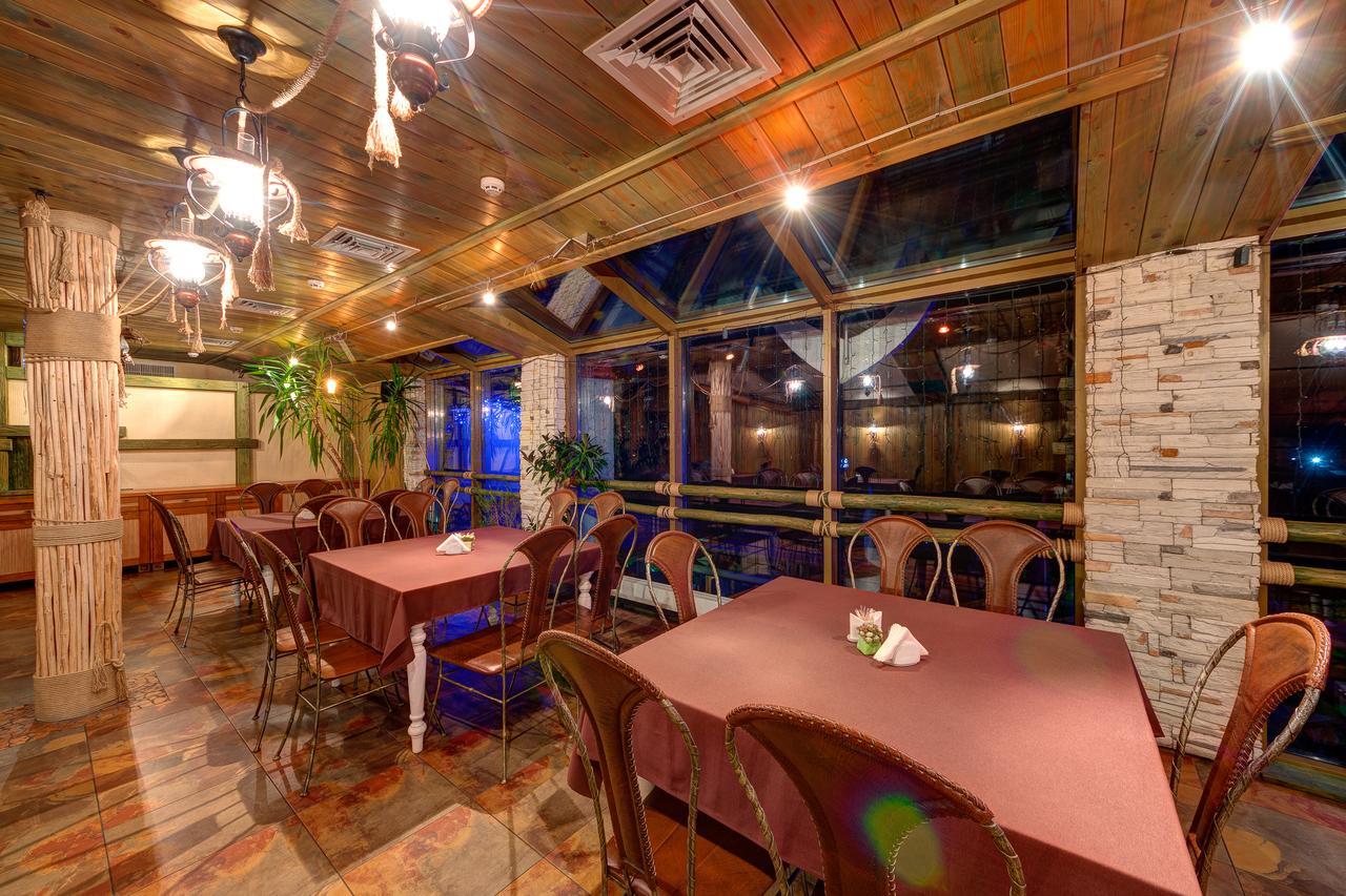 Slovyanka Hotel Slavske Bagian luar foto